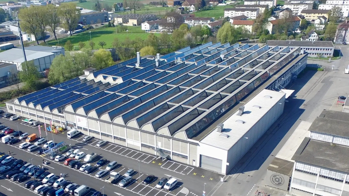 Approx. 1,350m2 to 1,650m2 commercial, industrial and storage spaces - Photo 1 of 5