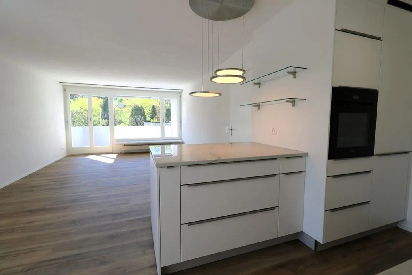 Appartamento luminoso, elegante e completamente ristrutturato di 4,5 stanze - Foto 4 di 12