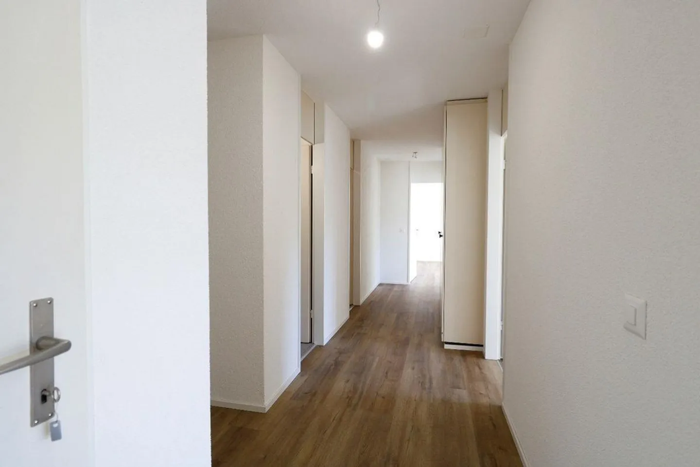 Appartamento luminoso, elegante e completamente ristrutturato di 4,5 stanze - Foto 6 di 12