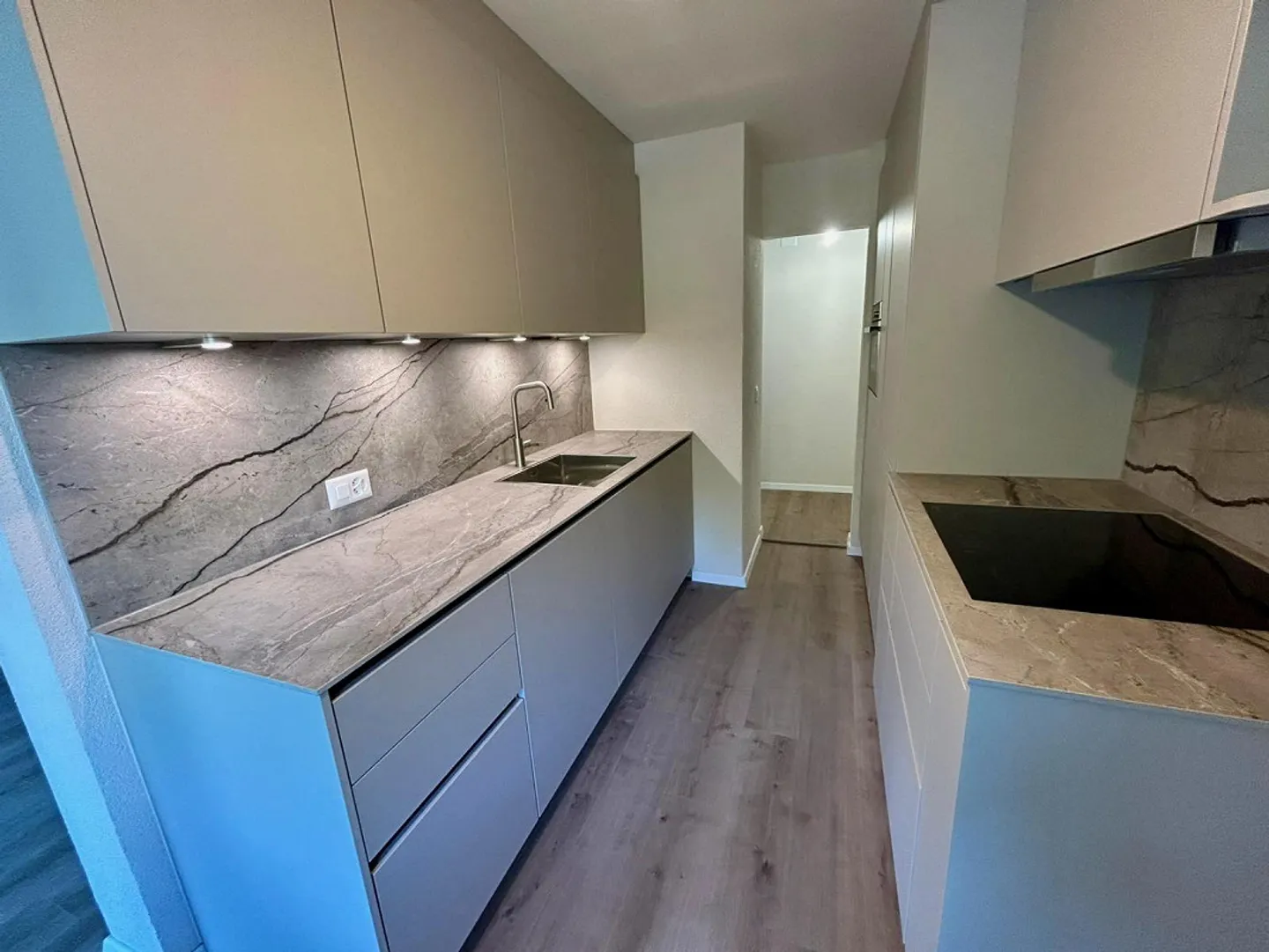 Luxury 1.5-Room Studio with V-Zug Kitchen and Garden Terrace - Photo 3 of 3