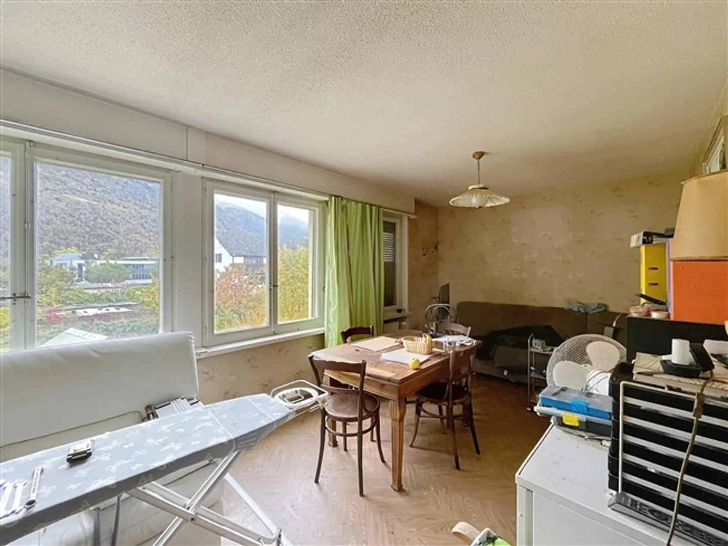 Un appartement de 3 1/2 pièces est en cours de rénovation à Sierre - Photo 2 sur 8