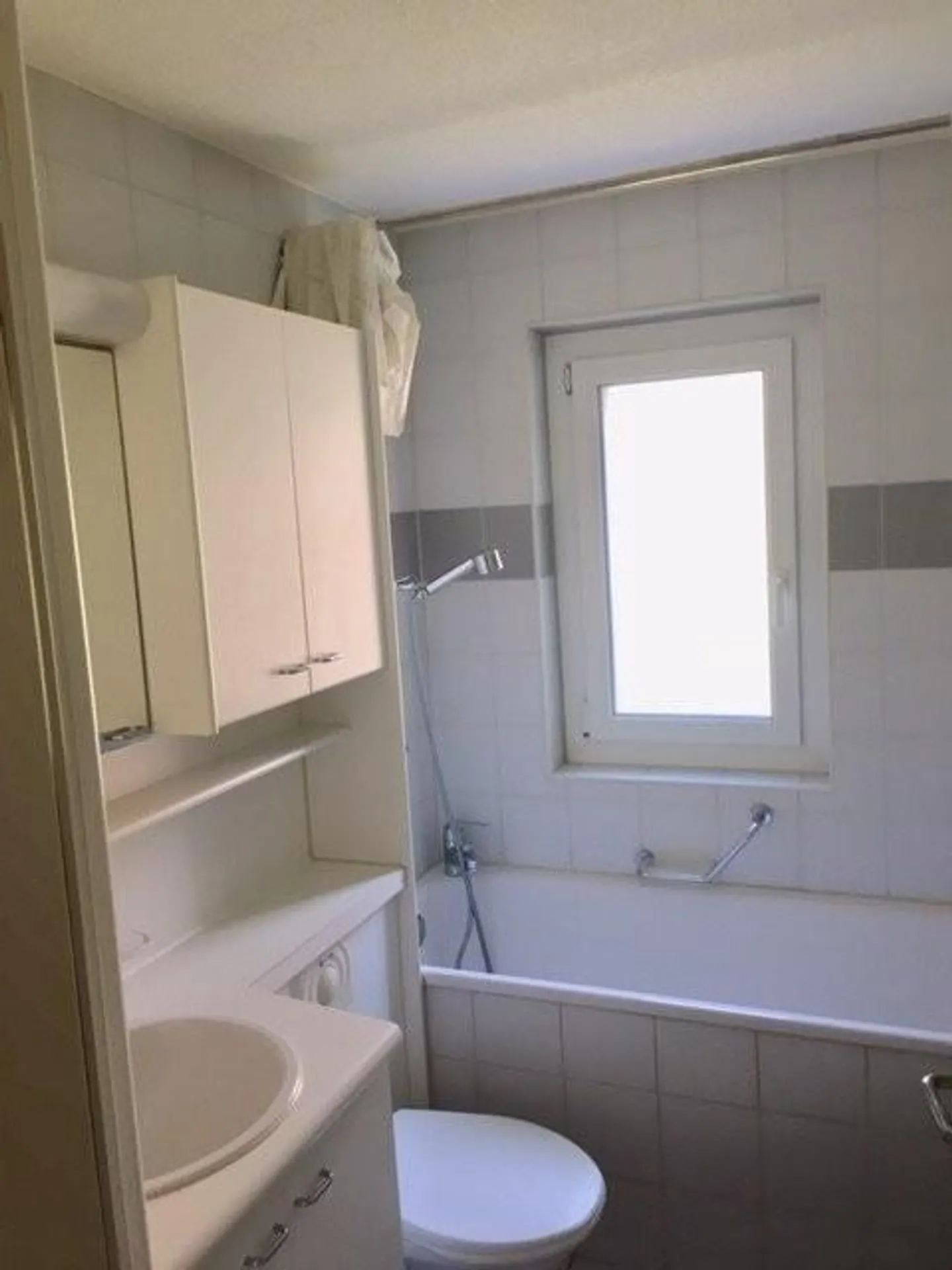 Appartement moderne 2 pièces avec balcon - Photo 5 sur 8