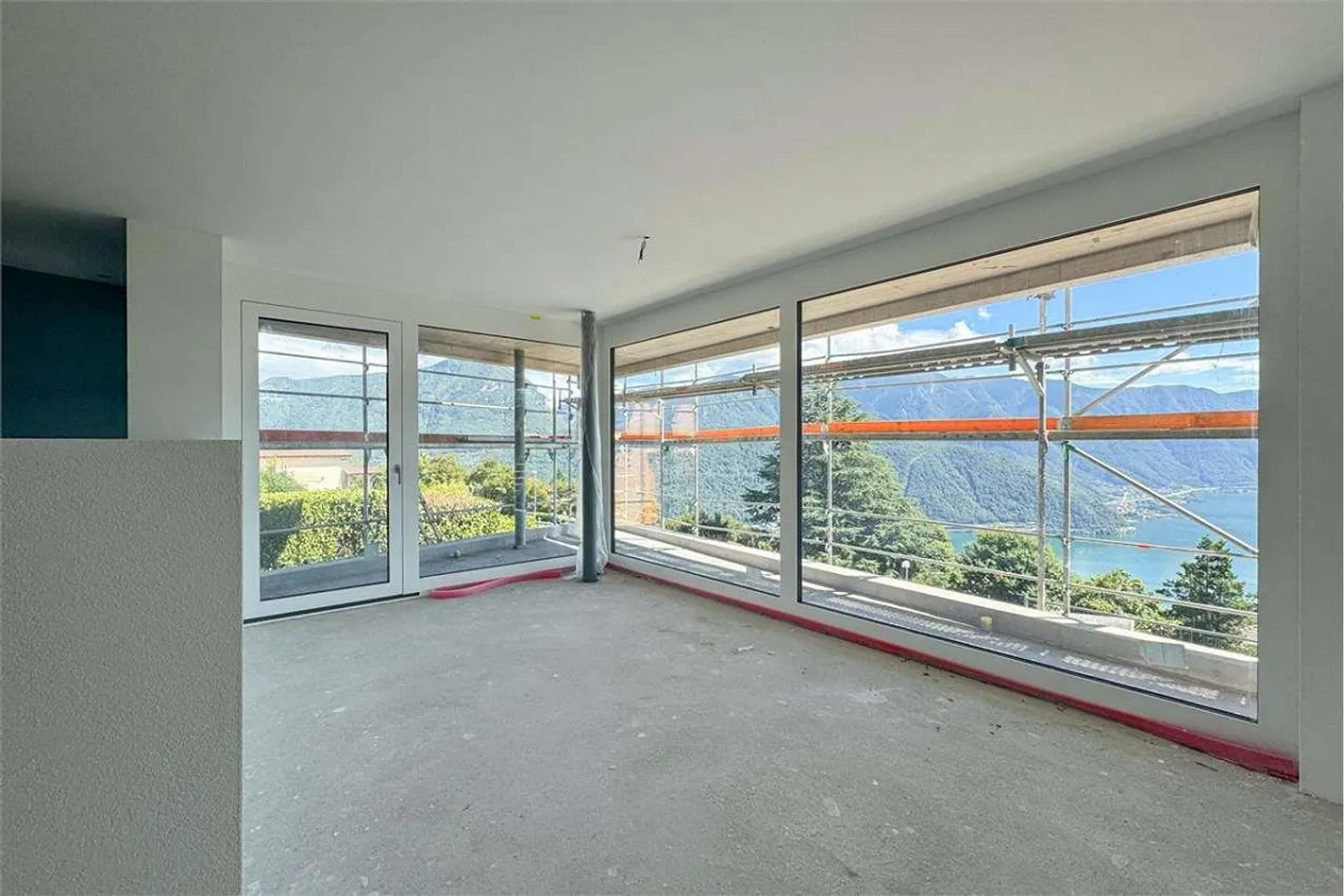 Elegante appartamento di 4,5 locali con vista lago in residenza esclusiva - Foto 3 di 13