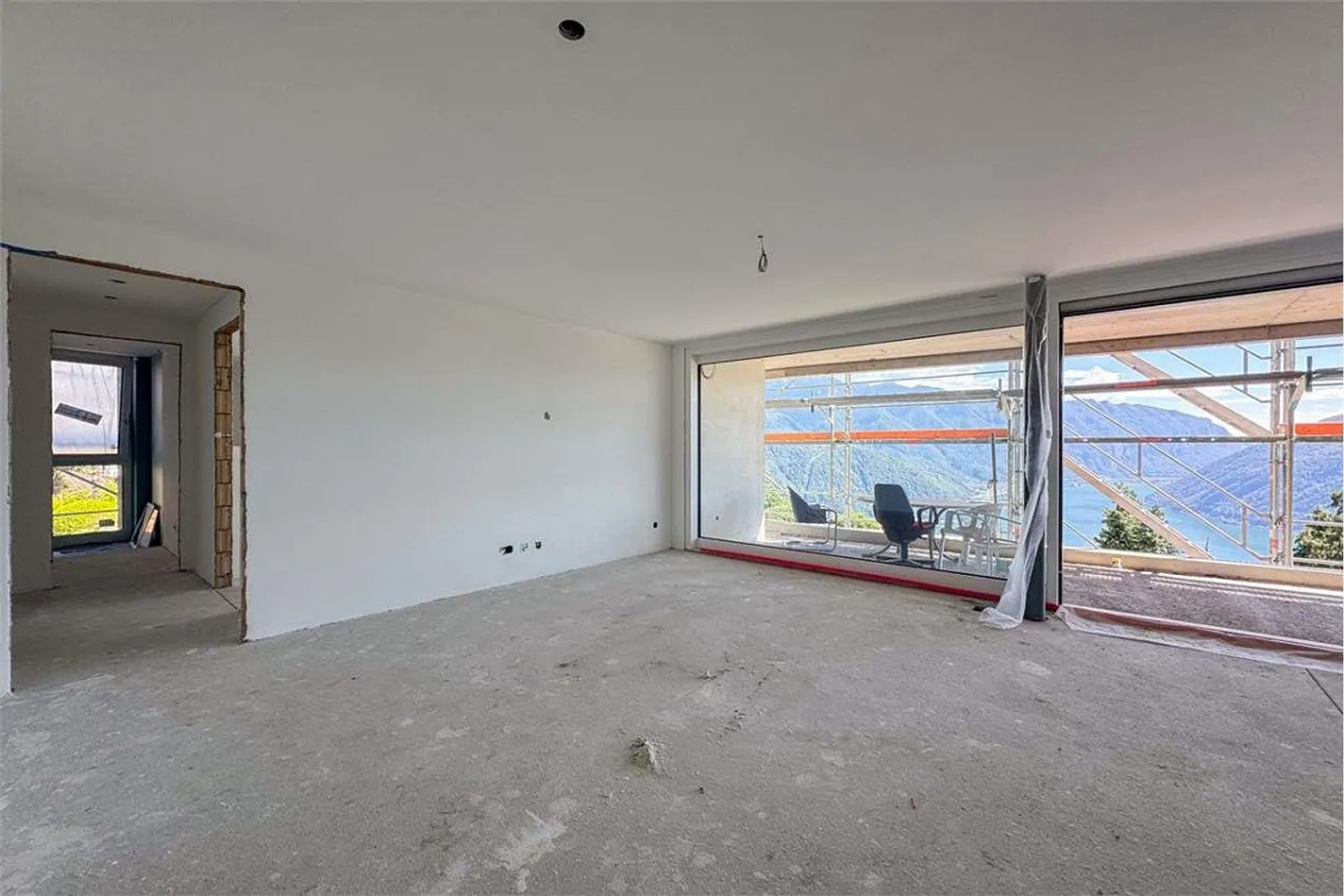 Elegante appartamento di 4,5 locali con vista lago in residenza esclusiva - Foto 4 di 13