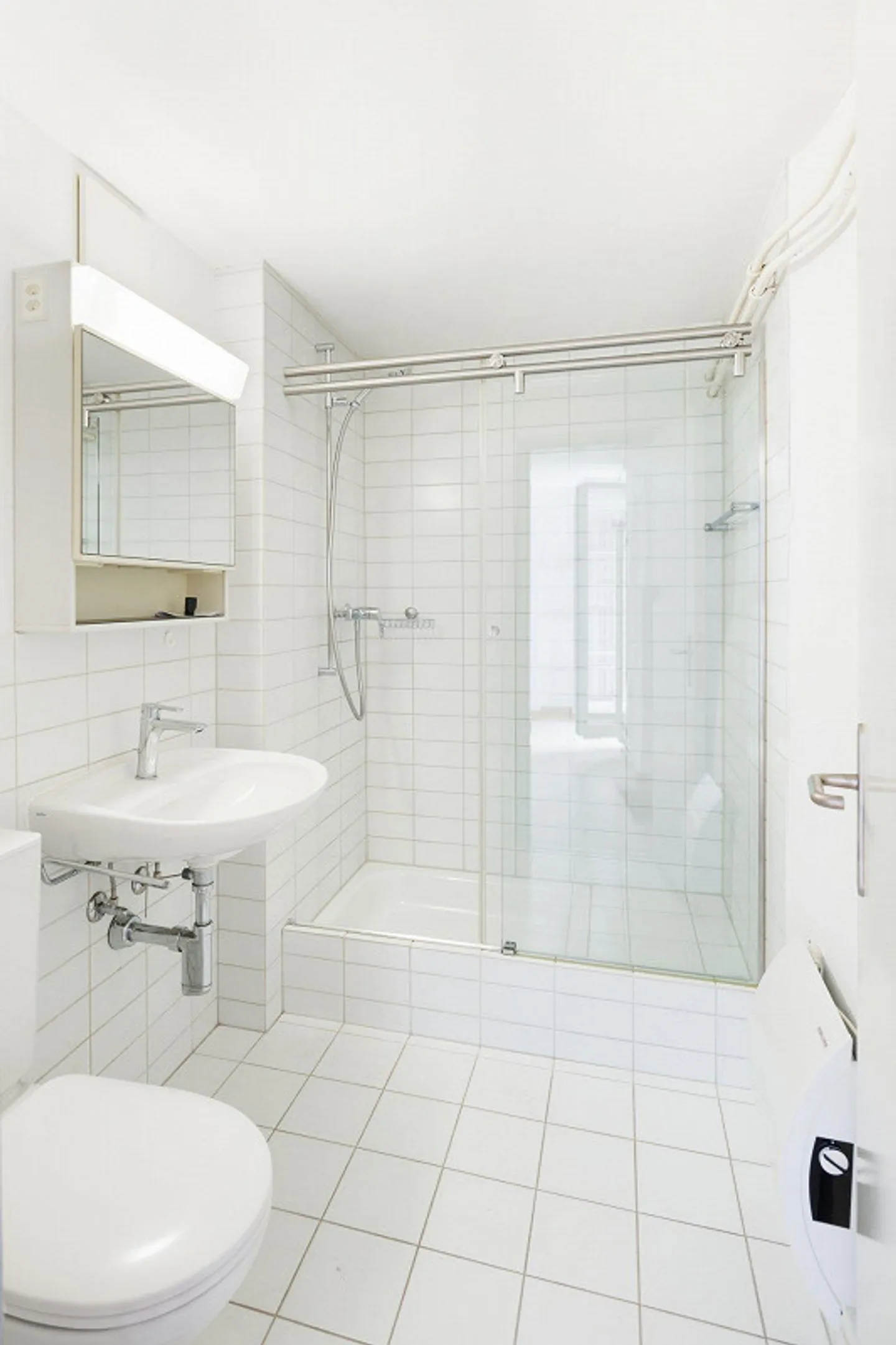 Bright and charming 2.5 room apartment in the heart of the old town - Photo 4 of 5