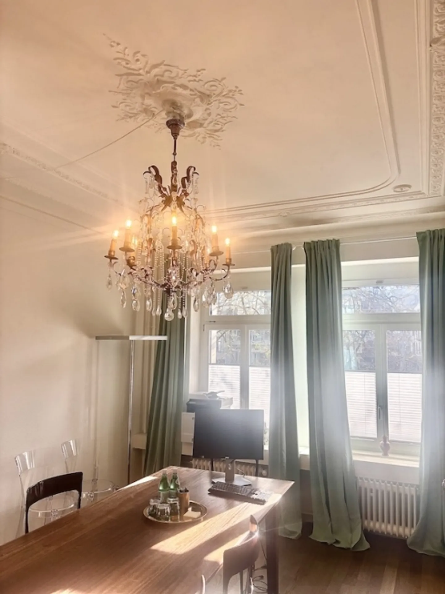 Commercial for rent, Löwenstrasse 43 (Zürich, Switzerland) - Photo 1 of 5