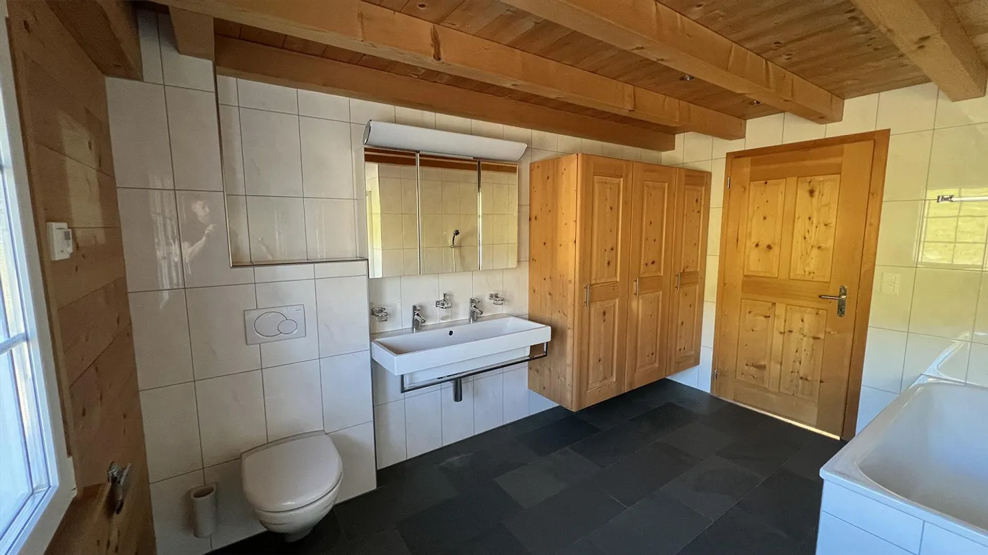 Appartement lumineux et spacieux de 4,5 pièces à louer - Photo 8 sur 12