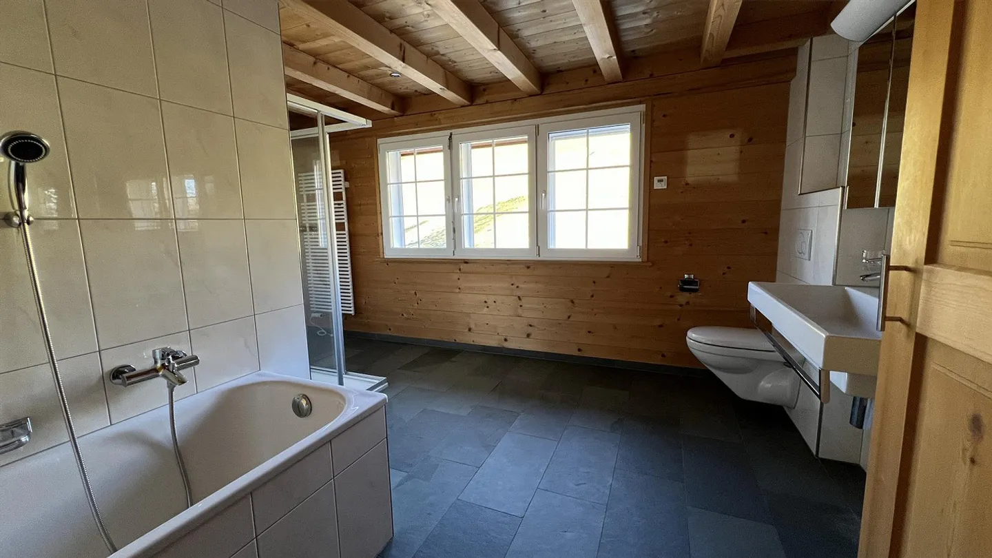 Appartement lumineux et spacieux de 4,5 pièces à louer - Photo 9 sur 12