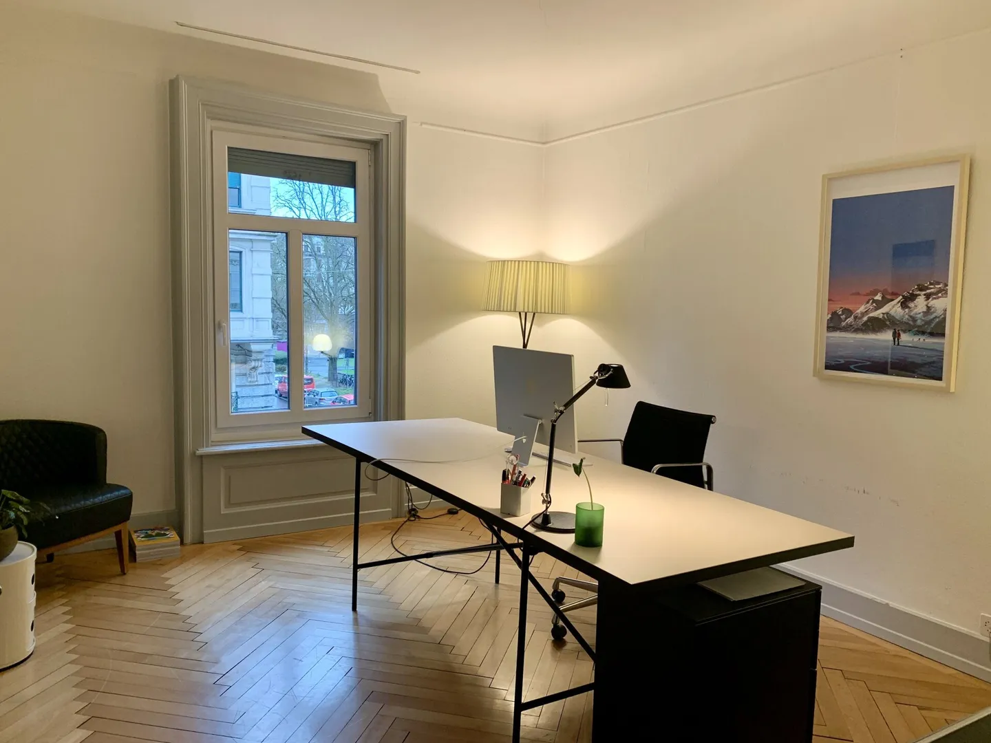 Espace de bureau charmant à louer dans le quartier de Neustadt - Photo 1 sur 2