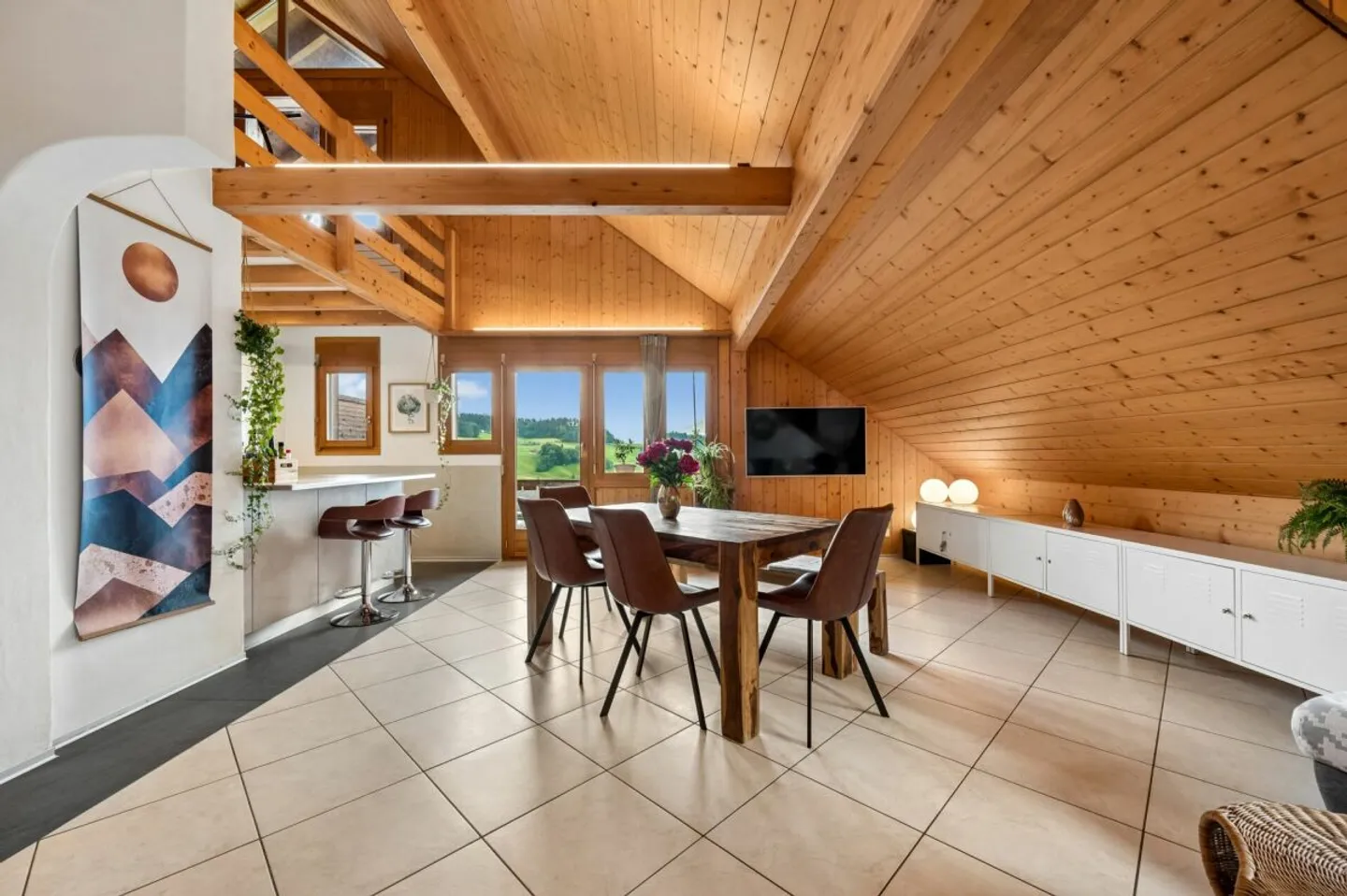 Stylish Duplex with Stunning Views - Photo 6 of 13