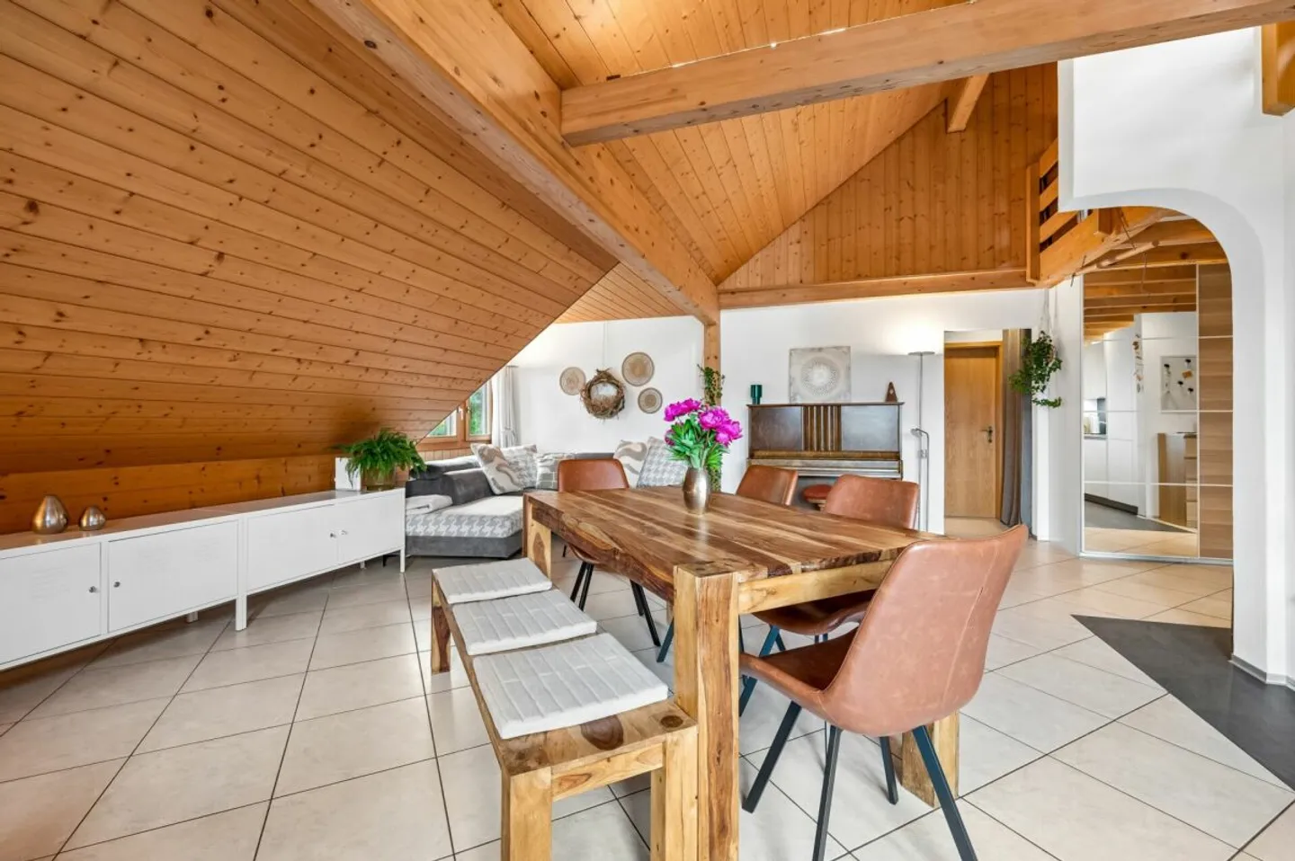 Stylish Duplex with Stunning Views - Photo 7 of 13