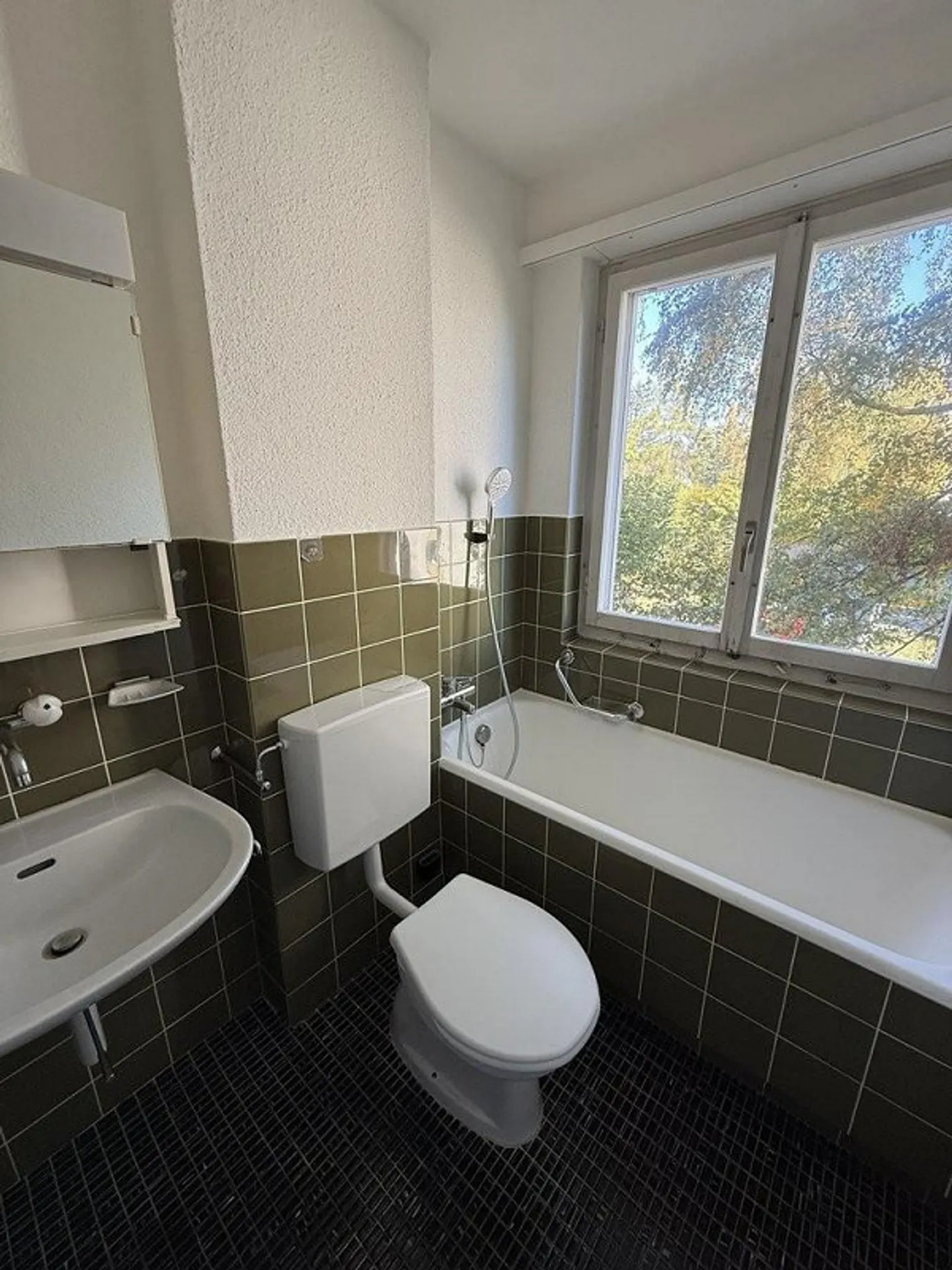 Freshly renovated apartment in the popular Mattenbach district! - Photo 4 of 12