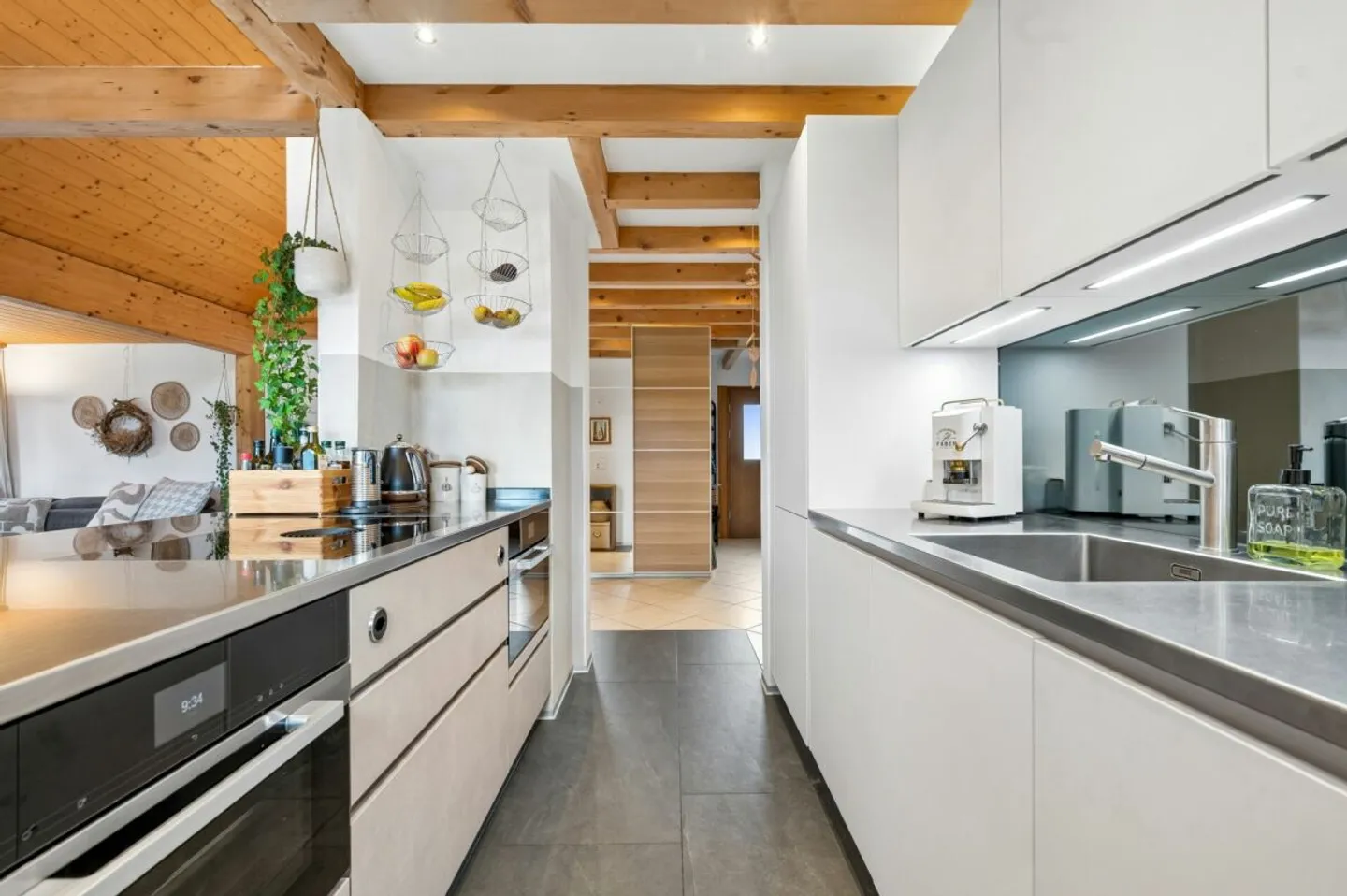 Stylish Duplex with Stunning Views - Photo 4 of 13
