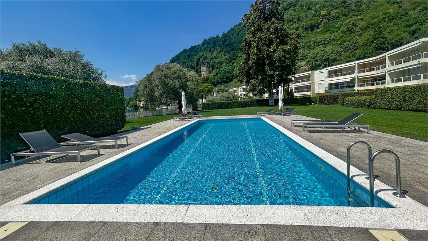 Villa exclusive avec accès direct au lac - Photo 2 sur 13