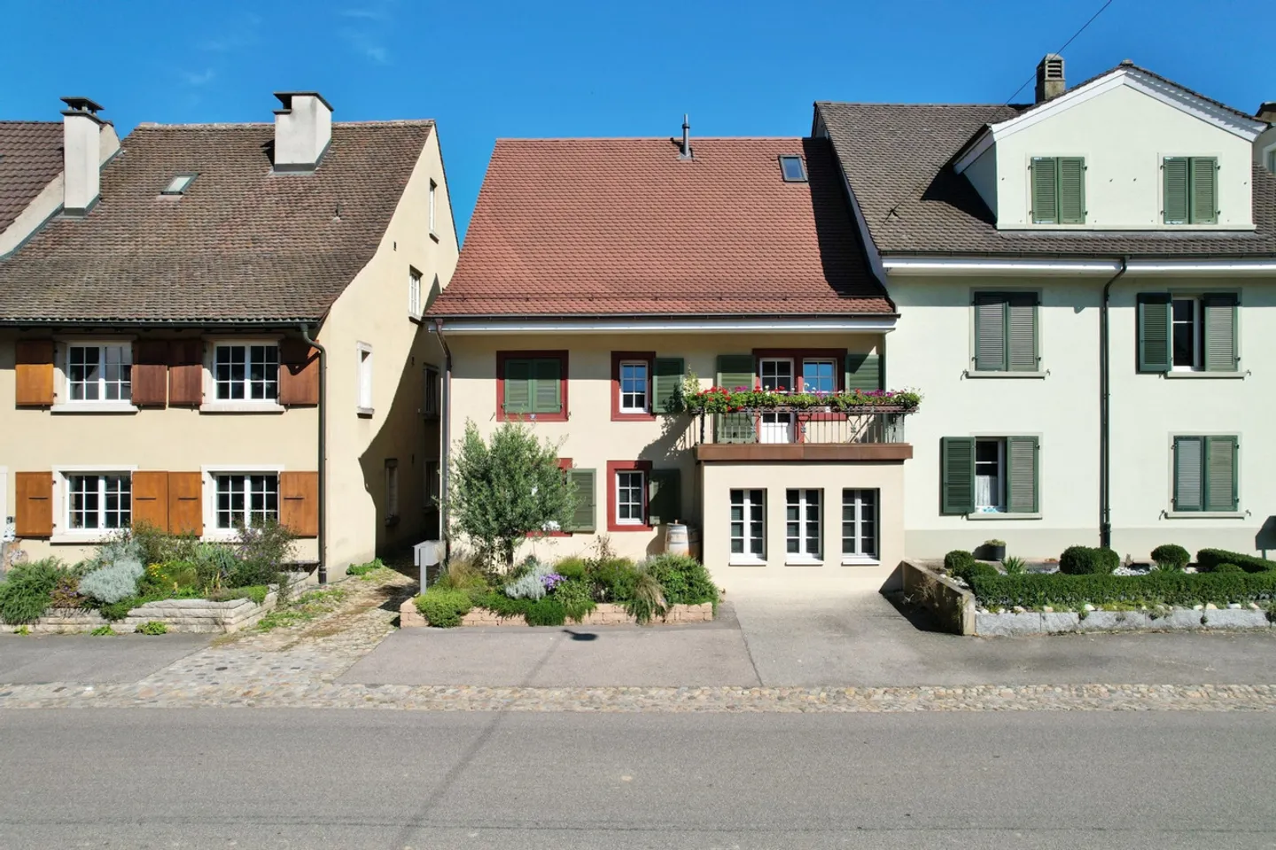 IN THE HEART OF MUTTENZ - GARDEN APARTMENT OF A SPECIAL KIND - Photo 8 of 8