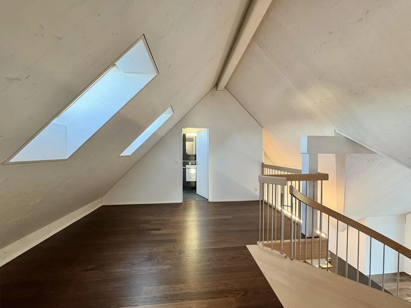 Appartamento duplex 4.5 locali, posizione tranquilla - Foto 4 di 12