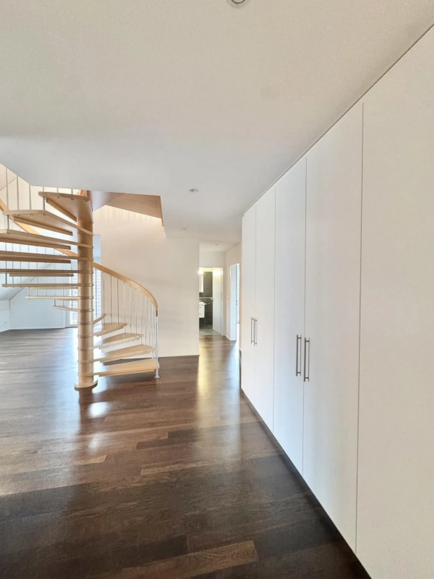 Appartamento duplex 4.5 locali, posizione tranquilla - Foto 7 di 12