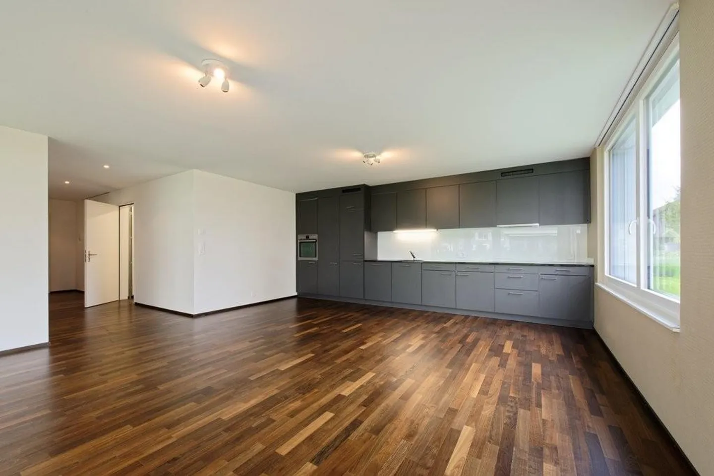 exklusive 2.5-Zimmer-Gartenwohnung im Keiserpark - Foto 1 di 10
