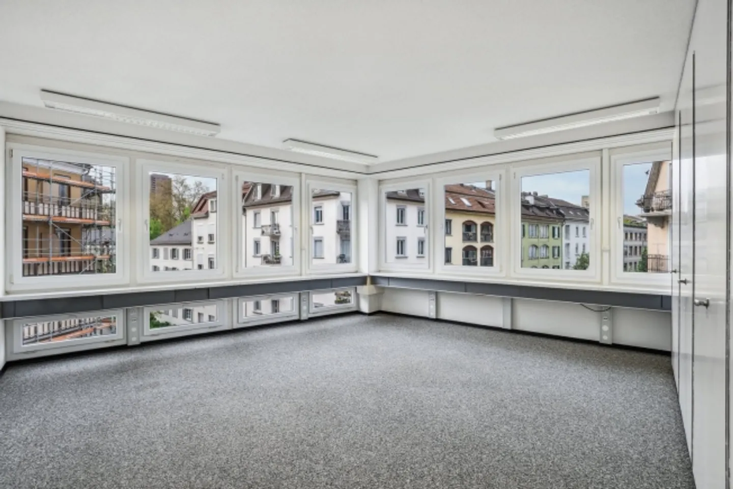 Office in Zurich - limited until 28.02.2028 - Photo 3 of 3