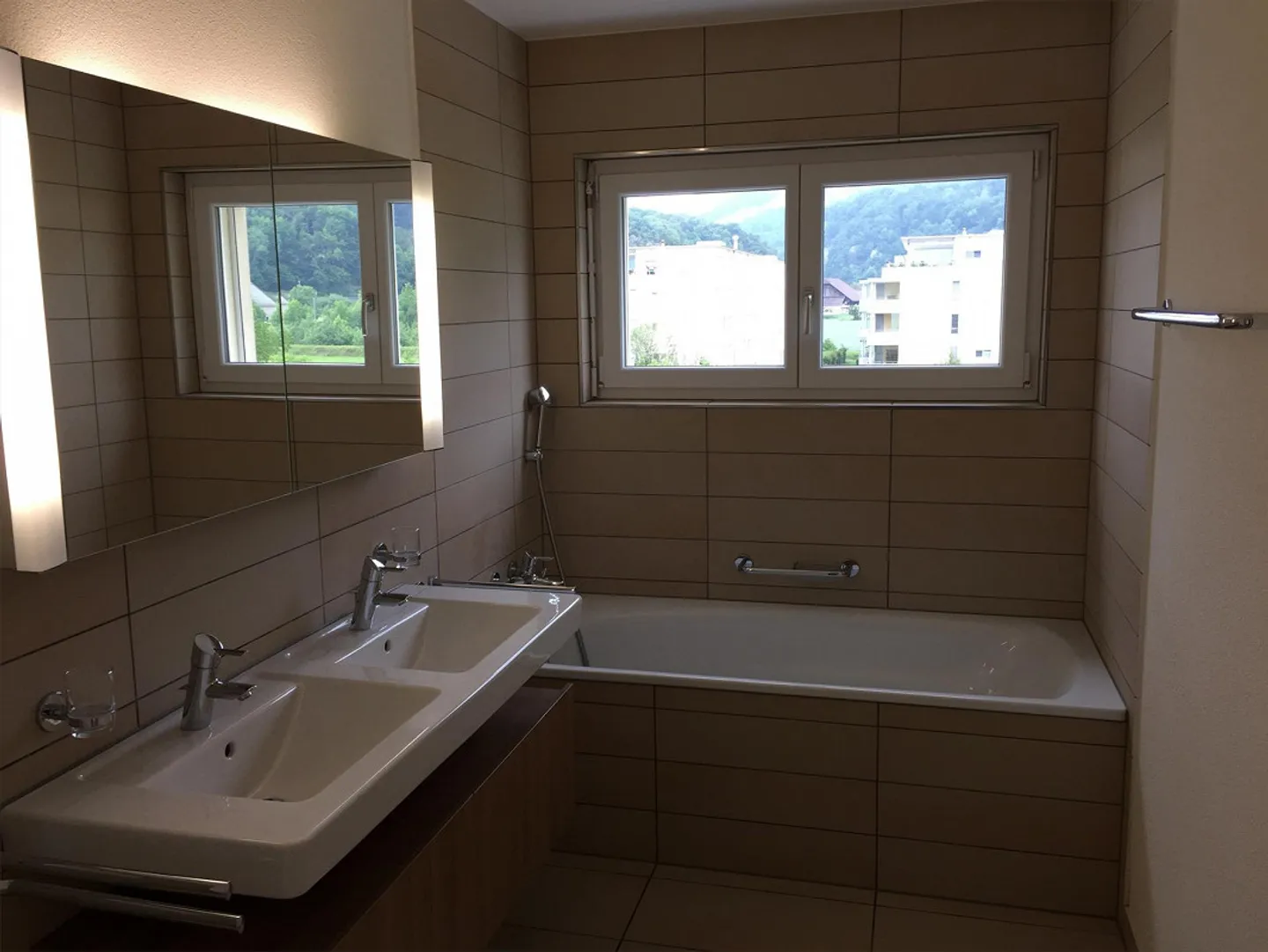 Appartement 4,5 pièces avec espace jardin - Photo 5 sur 9