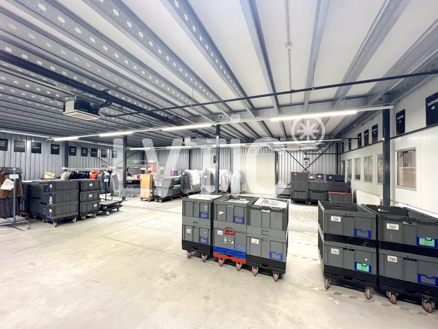 Deposito di 2200 m2 divisibili da 1500 m2 in affitto a Meyrin - Satigny - Foto 6 di 11