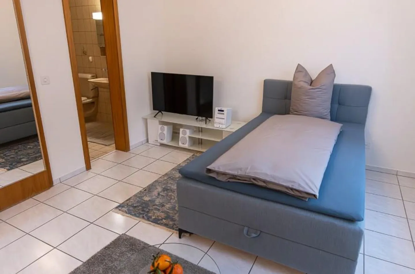 Charmante appartement 1.5 pièces avec balcon et vue sur la montagne à Domat/Ems - Photo 2 sur 3