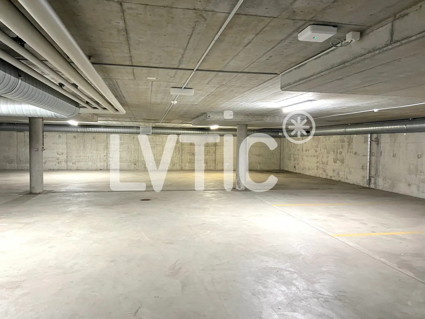 Deposito di 2200 m2 divisibili da 1500 m2 in affitto a Meyrin - Satigny - Foto 10 di 11
