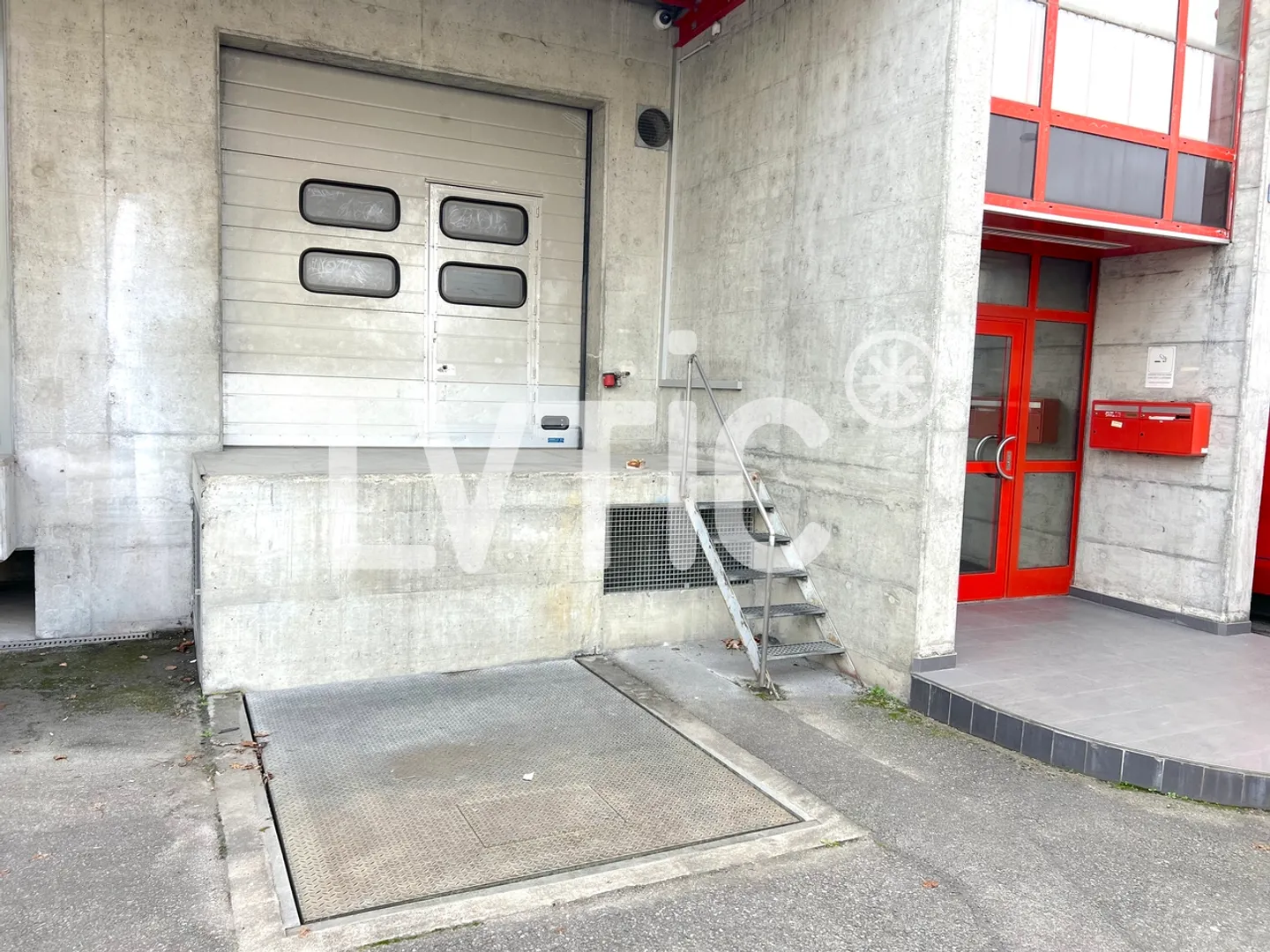 Deposito di 2200 m2 divisibili da 1500 m2 in affitto a Meyrin - Satigny - Foto 11 di 11