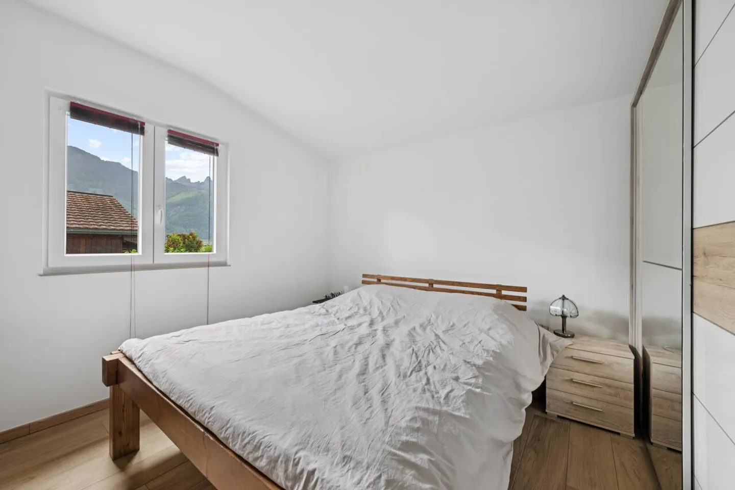 Charmante maison individuelle avec cheminée et jardin - Photo 9 sur 13