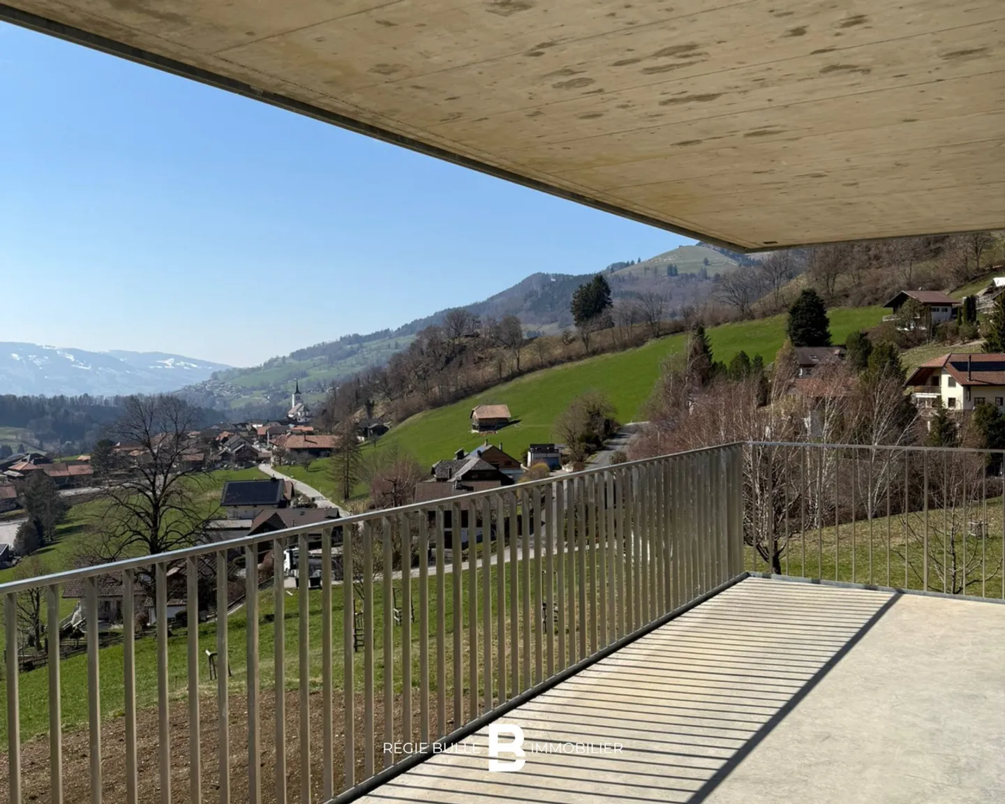 Charmey - Wunderschöne 4.5-Zimmer-Wohnung zu vermieten - Foto 4 von 14