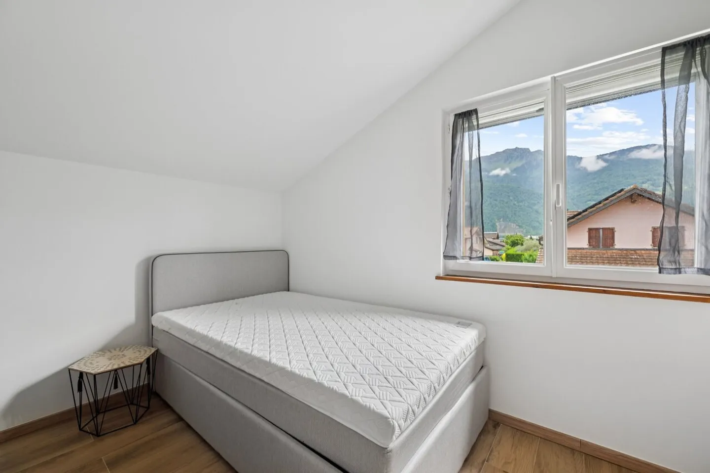 Charmante maison individuelle avec cheminée et jardin - Photo 13 sur 13