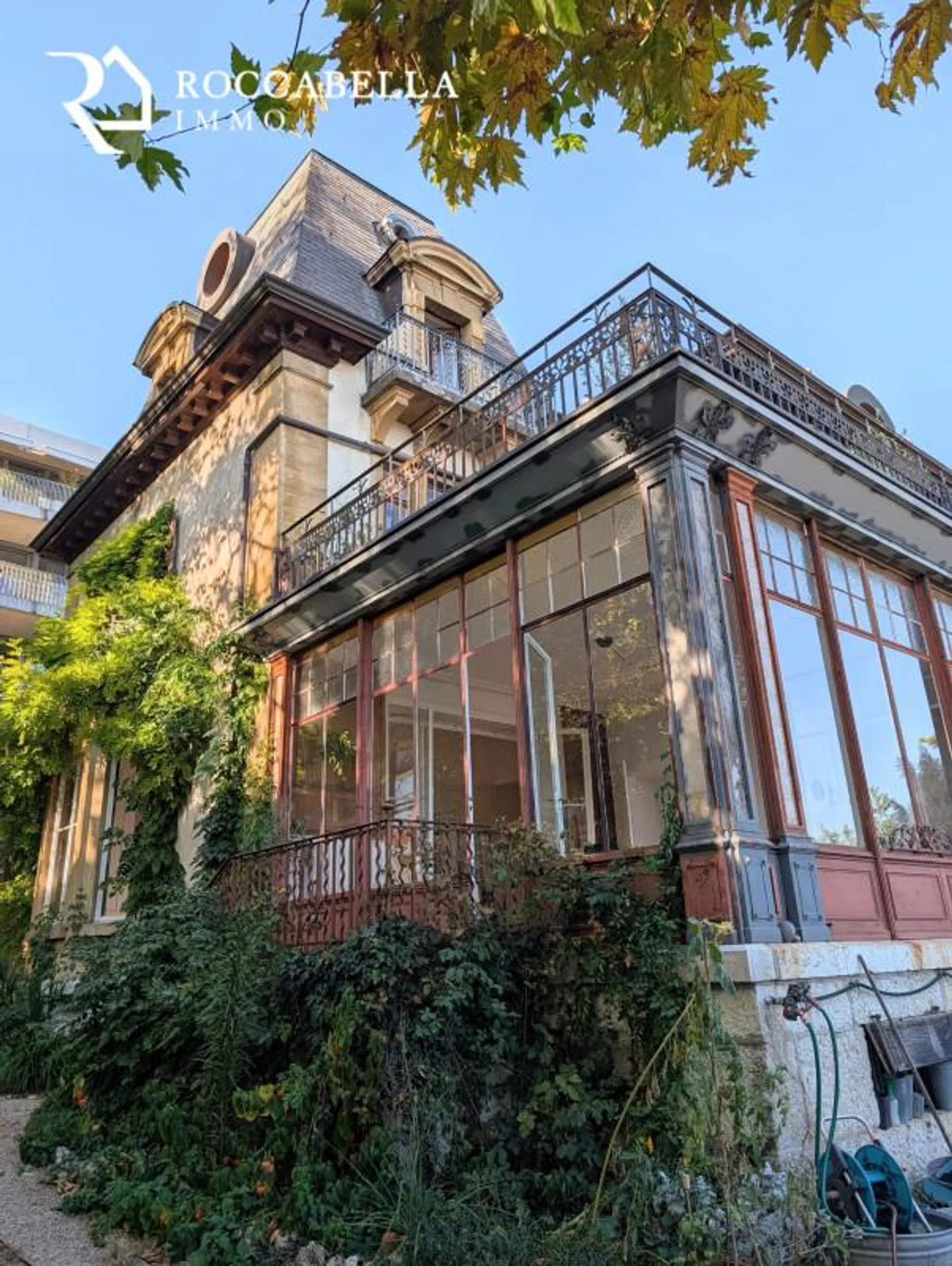Magnifico duplex mansardato, fascino e carattere all'interno di una dimora signorile - Foto 1 di 13