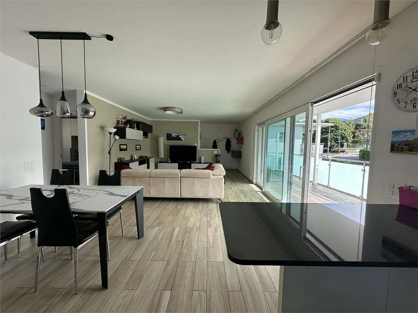 Elegante appartamento di 4,5 stanze con giardino a Cadempino - Foto 2 di 13