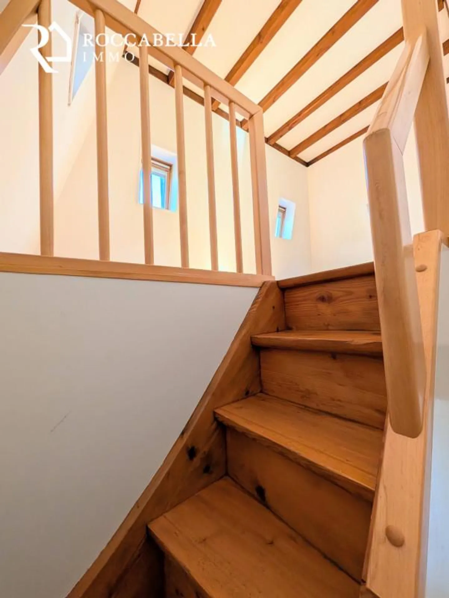 Magnifico duplex mansardato, fascino e carattere all'interno di una dimora signorile - Foto 8 di 13