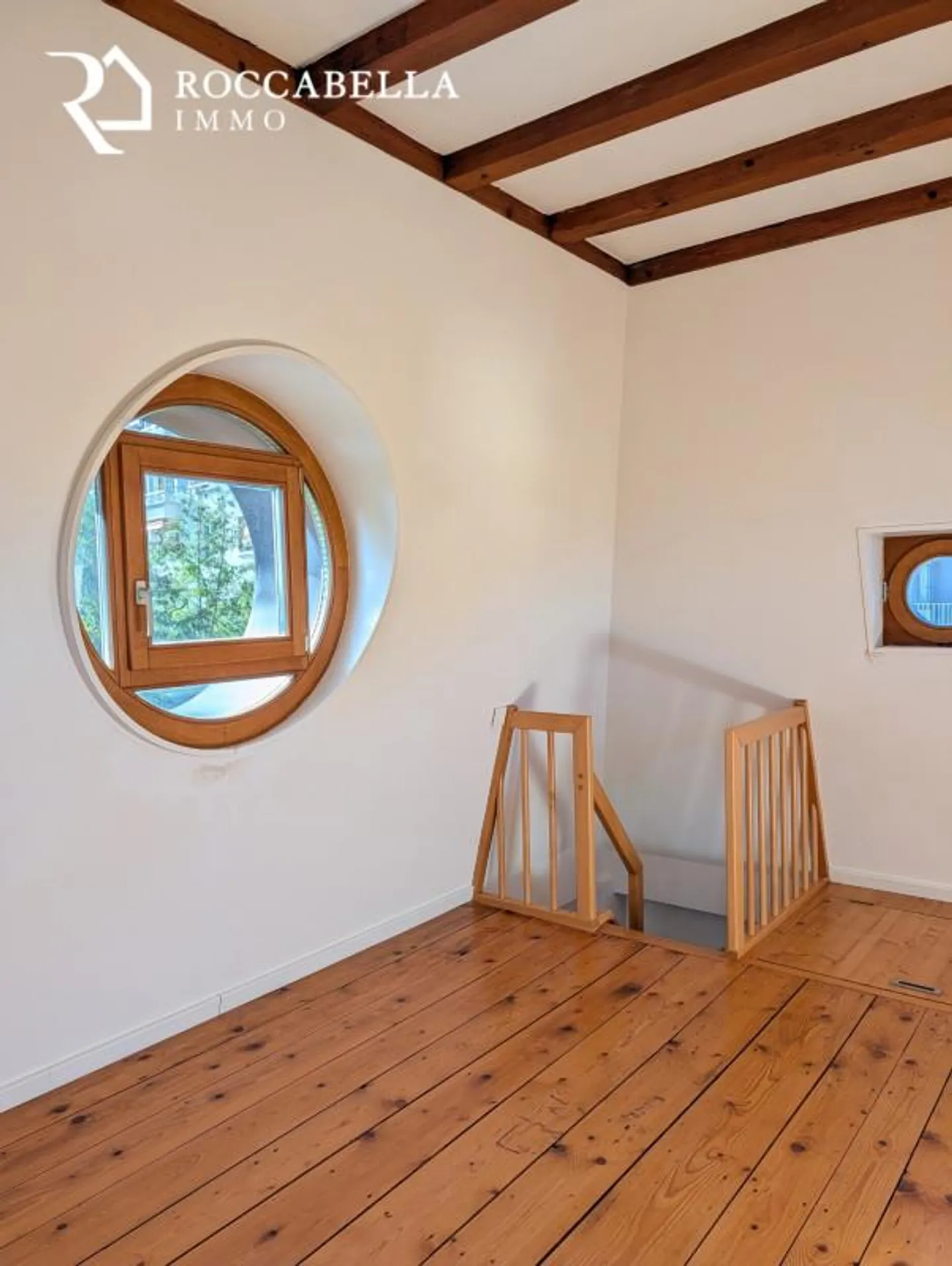 Magnifico duplex mansardato, fascino e carattere all'interno di una dimora signorile - Foto 10 di 13