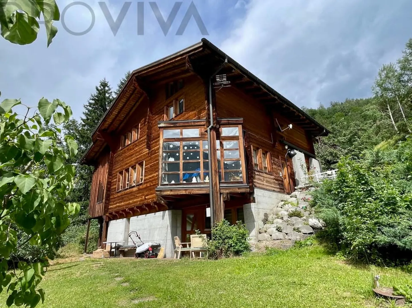 Stylishly renovated with high-quality materials - a rural gem - Photo 8 of 9