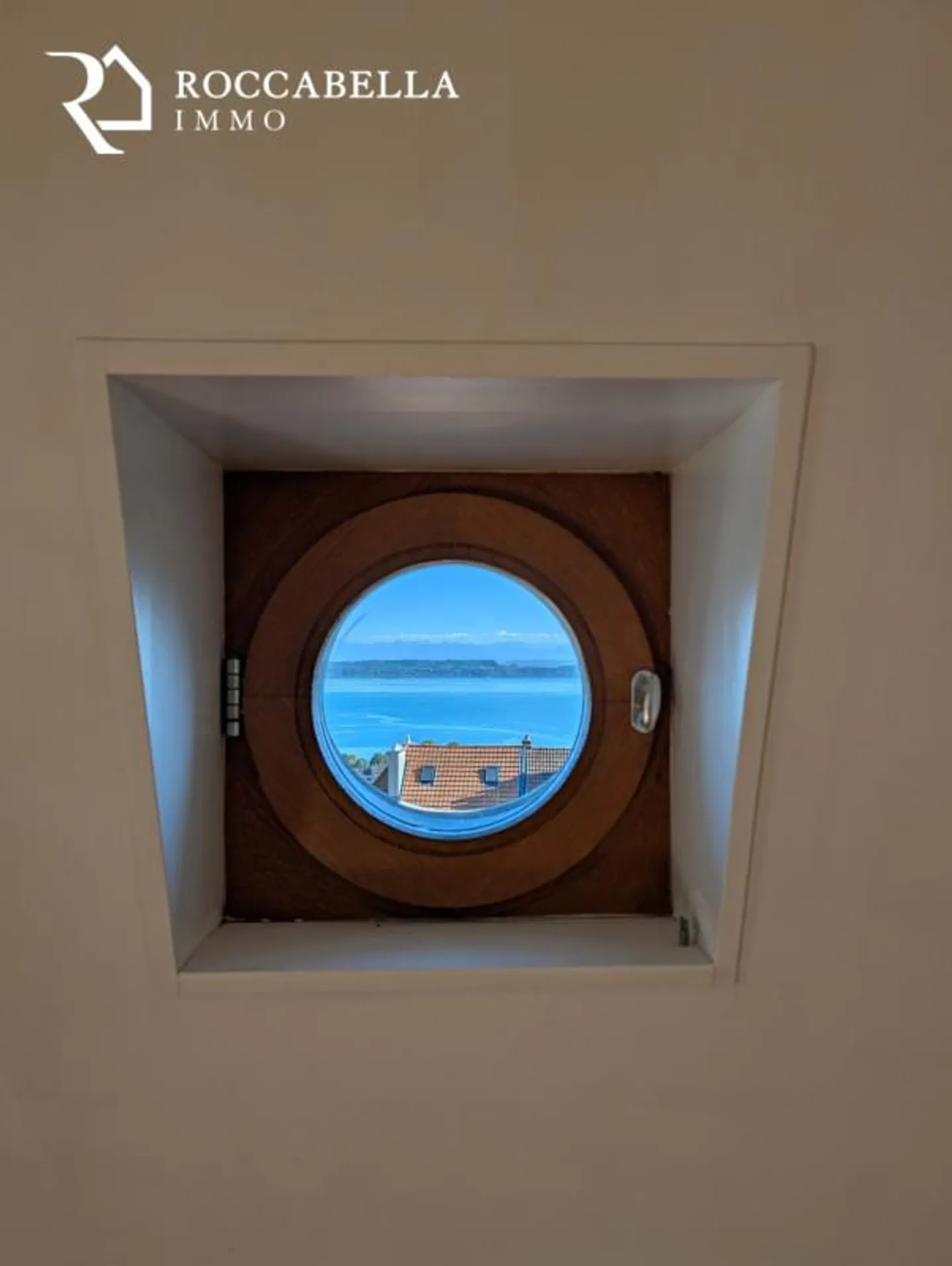 Magnifico duplex mansardato, fascino e carattere all'interno di una dimora signorile - Foto 11 di 13