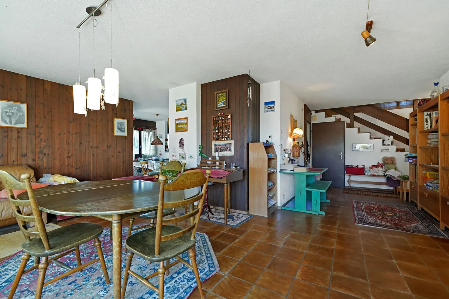 Casa unifamiliare indipendente in una buona posizione con grande potenziale - Foto 3 di 13