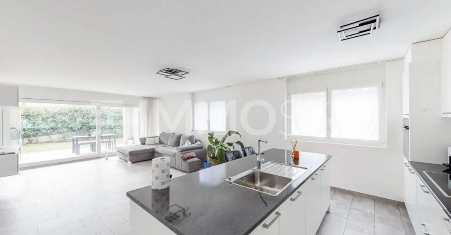 Modern Apartment in Quiet Area - Photo 3 of 5