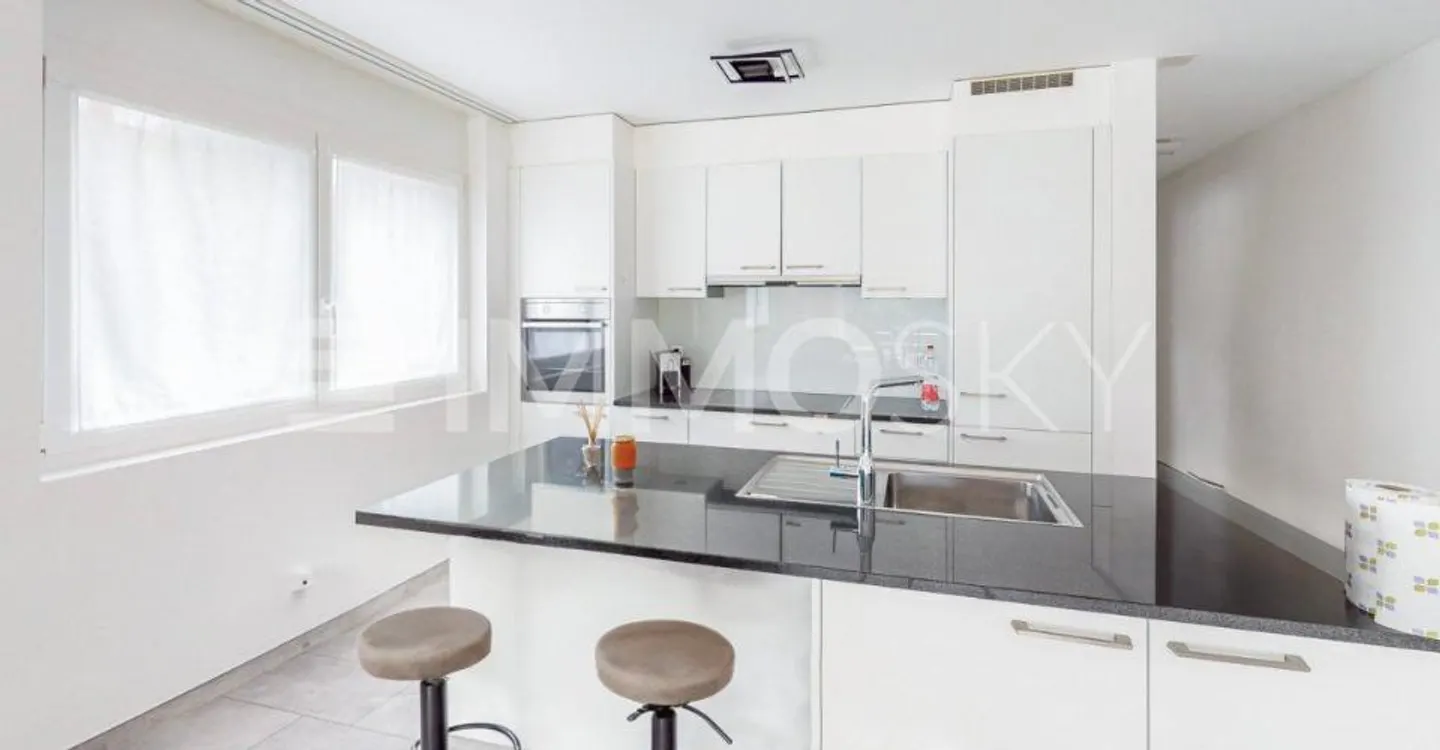 Modern Apartment in Quiet Area - Photo 4 of 5