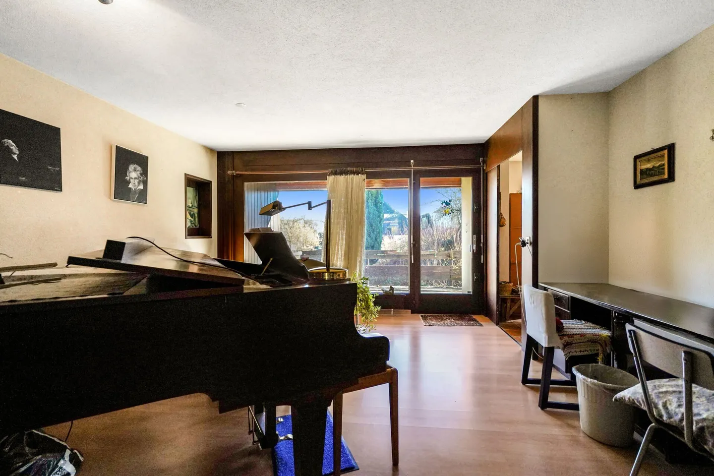 Casa unifamiliare indipendente in una buona posizione con grande potenziale - Foto 5 di 13