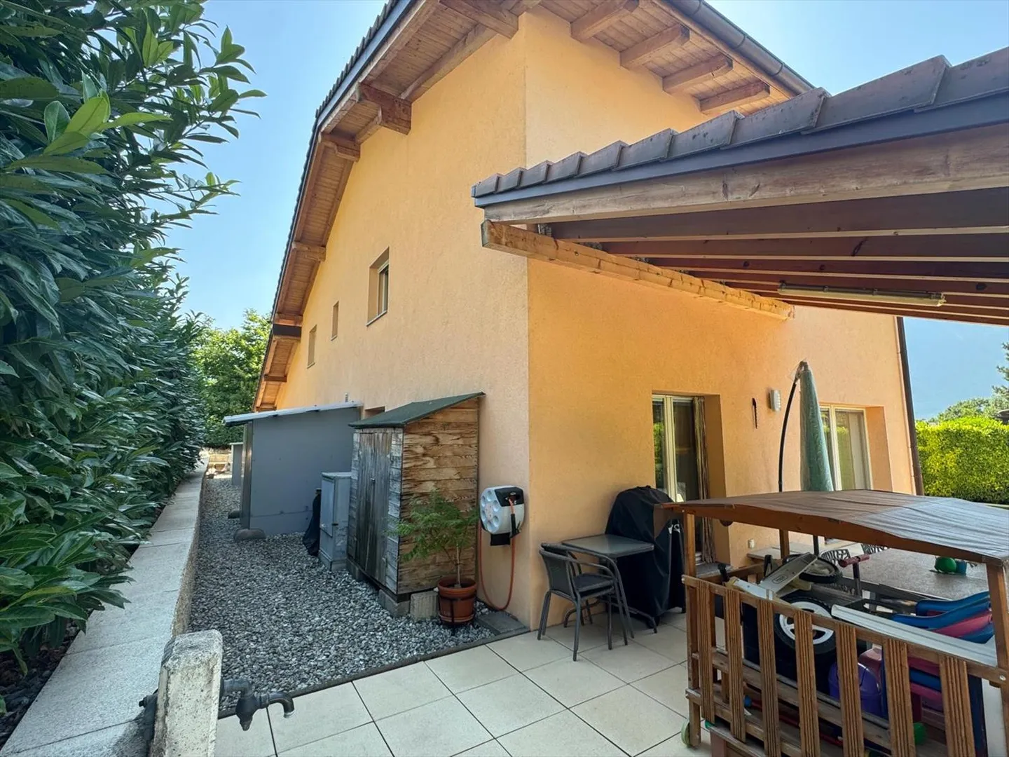 Villa di 7,5 vani - Foto 2 di 11