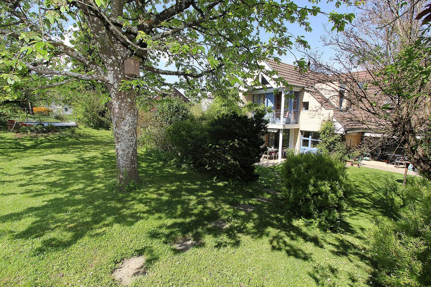 Proprietà di 7½ stanze con appartamento annesso autonomo - tanto spazio per essere felici! - Foto 4 di 18