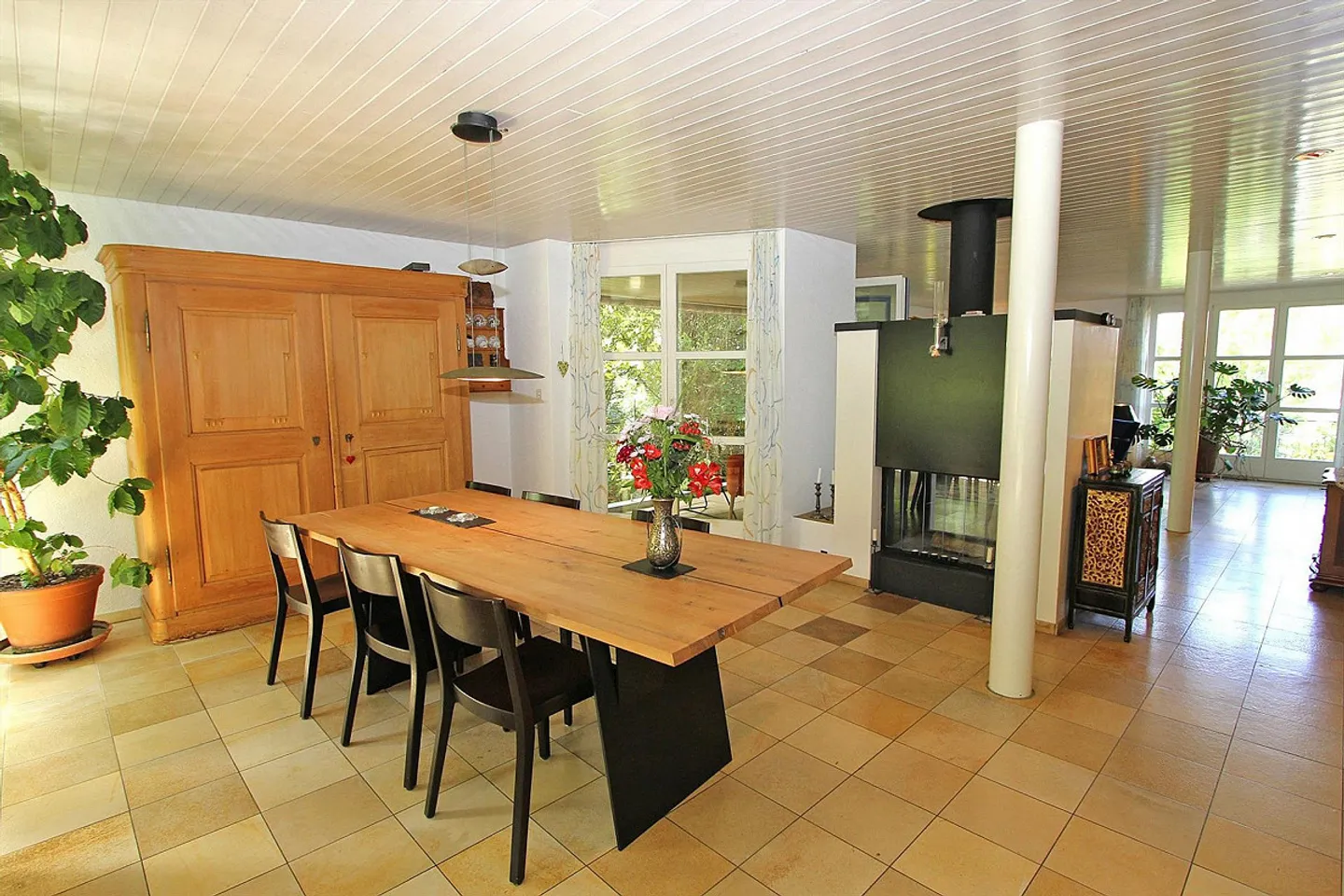 Proprietà di 7½ stanze con appartamento annesso autonomo - tanto spazio per essere felici! - Foto 8 di 18