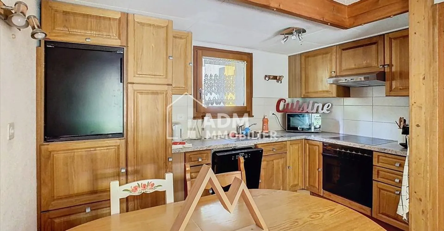 Ovronnaz, appartamento di 3.5 locali con giardino in uno chalet - Foto 3 di 8