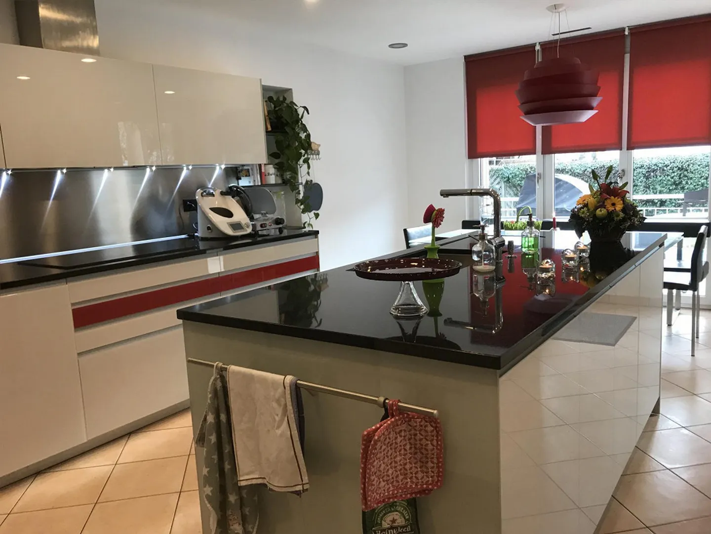 Moderne Villa mit Pool in Caslano - Foto 7 von 16