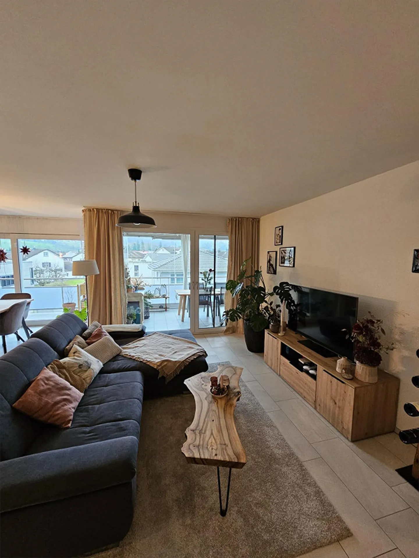 First-class 3.5-room apartment in a top location - Photo 3 of 15