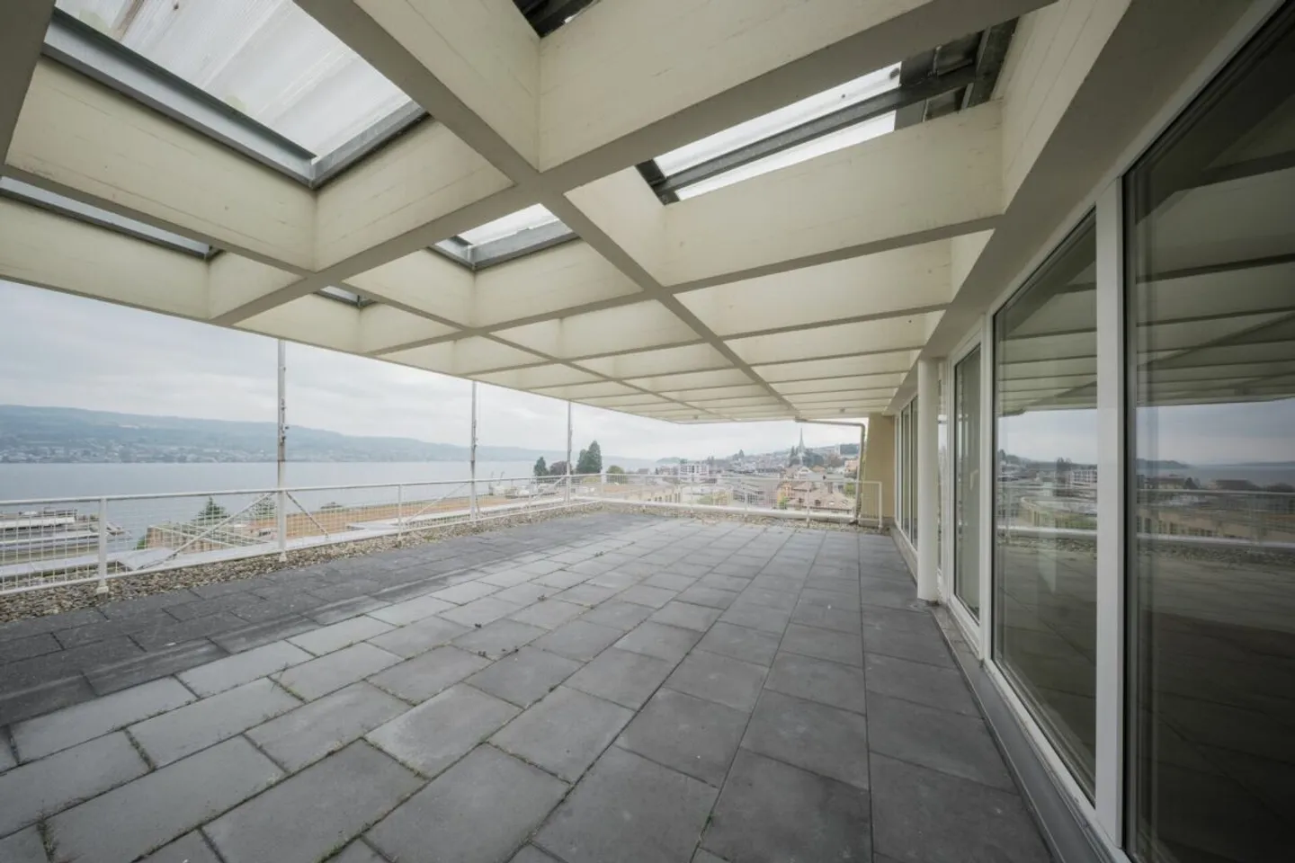 Horgen - Expanded Office Plug and Play - Photo 1 of 10