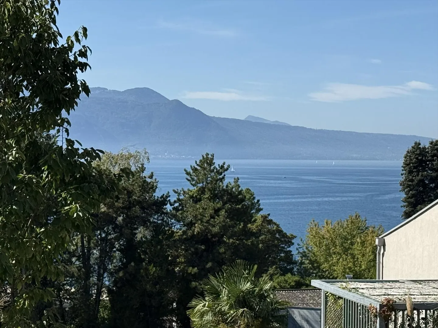 Modern 5-Room Bifamiliar House with Lake Views in Corseaux - Photo 14 of 16