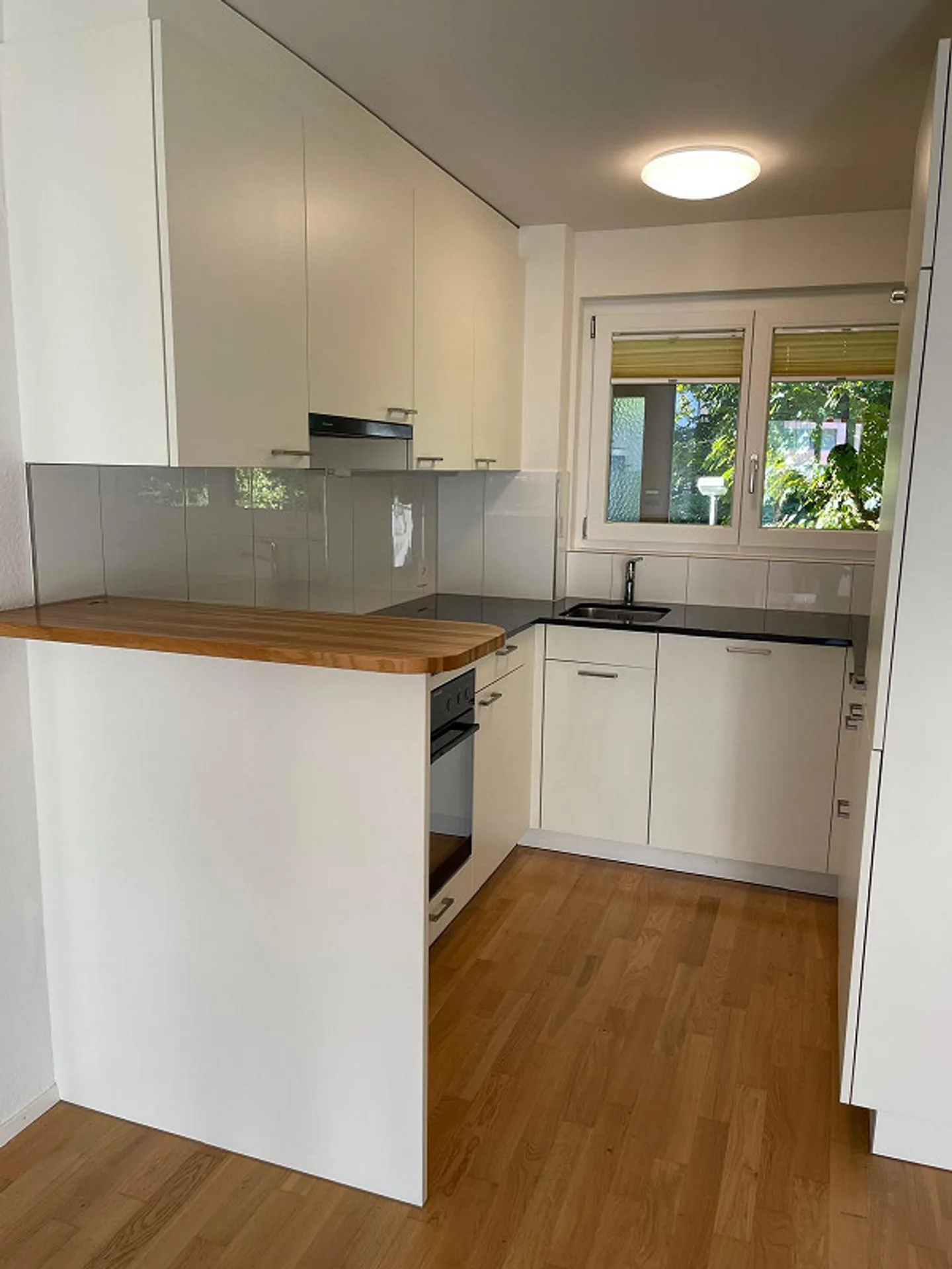 Appartement moderne et calme de 2,5 pièces avec balcon dans le quartier de St. Otmar - Photo 4 sur 10